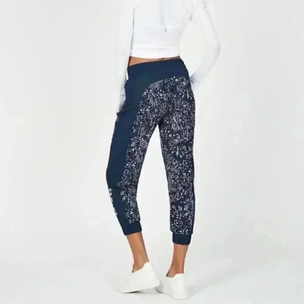 Sweaty Betty London Women's S Mellow Printed 7/8 Trousers Beetle Blue Stay Wild